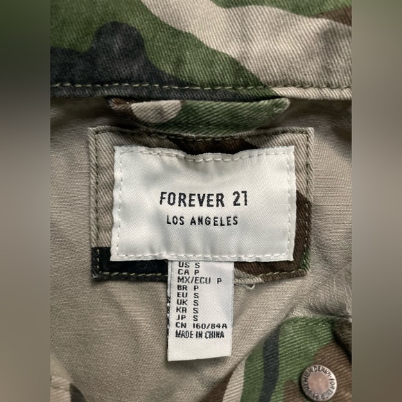 Forever 21 Long Sleeve Camo Jacket - Picture 2 of 6